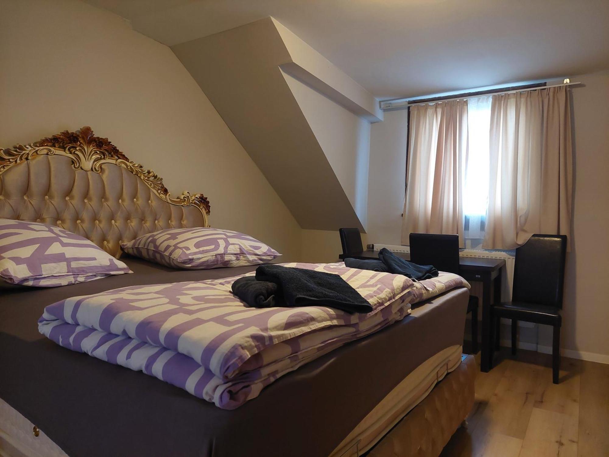 Hotel Bruchsaler Herz 外观 照片