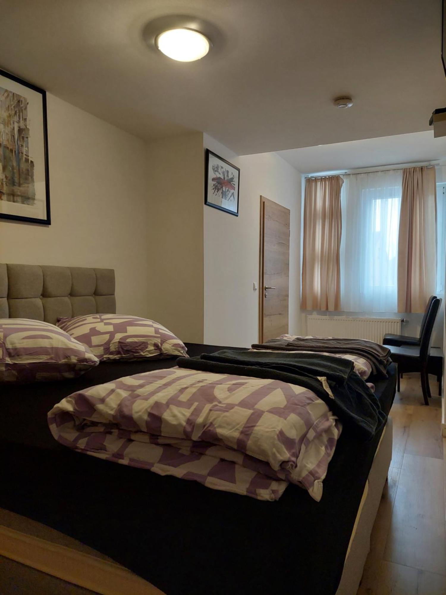 Hotel Bruchsaler Herz 外观 照片